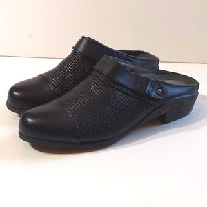 Ariat Mules Ladies Black Leather Uppers Size 9B Very Lightly Worn